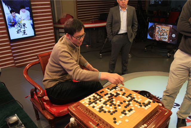 倪张根赛后特写