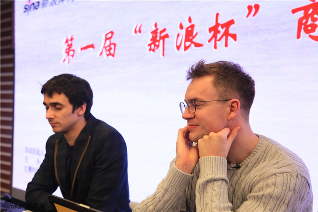 记录台嘉宾特写