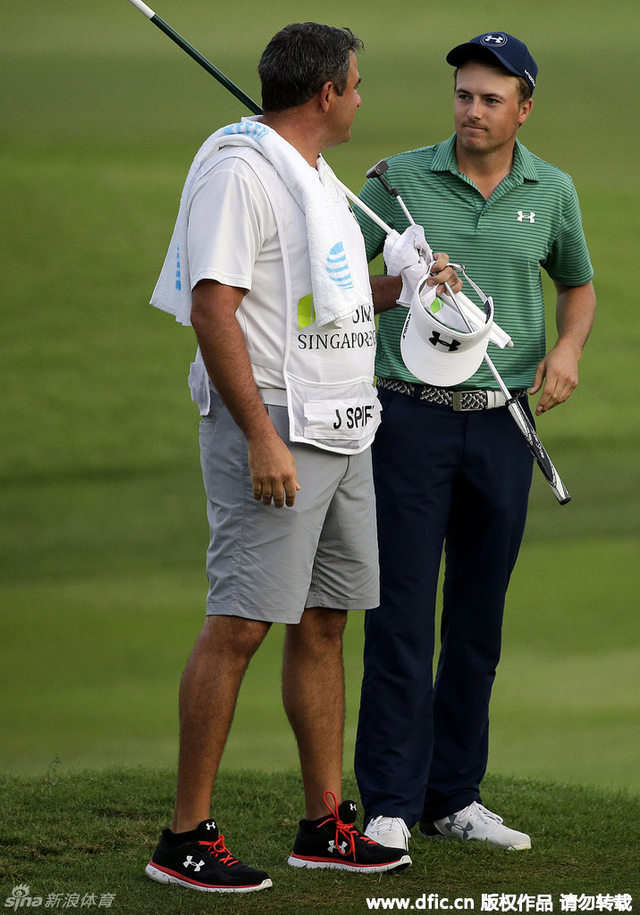 斯皮思与经纪人球童很遗憾