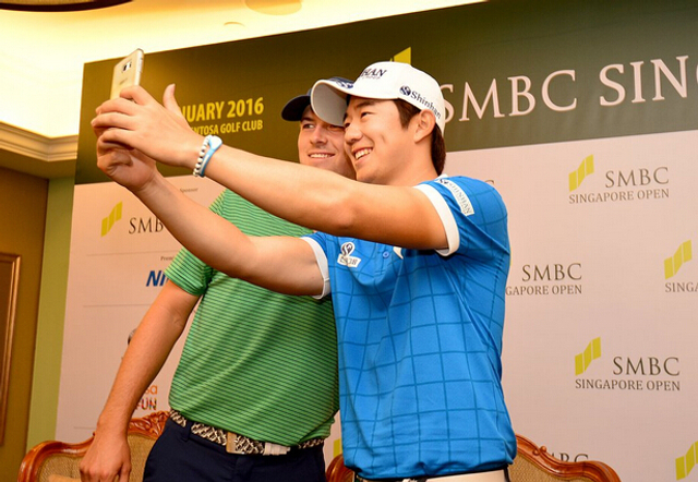 冠军要求与亚军合影