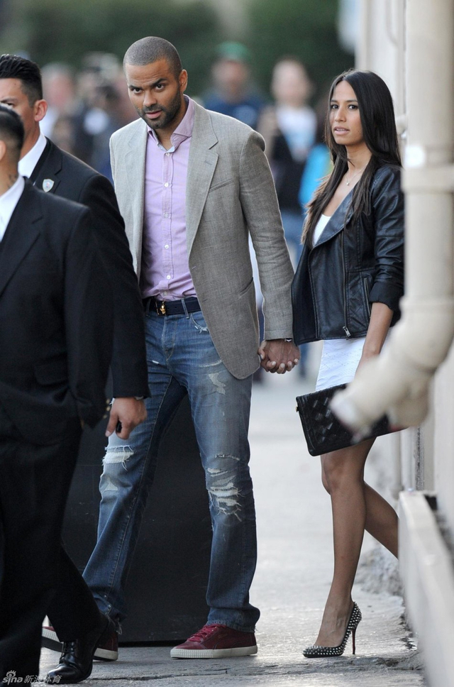 十指紧扣，牵着你到白头