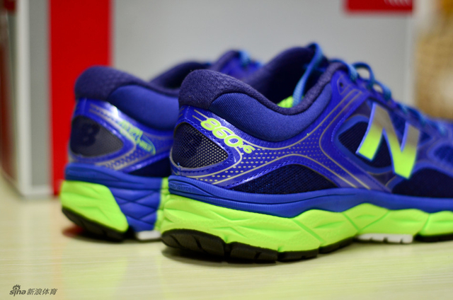 新百伦860v6跑鞋开箱实拍