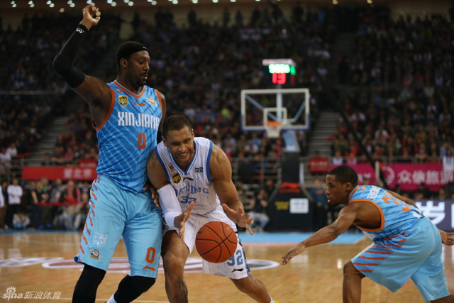 莫里斯下三路进攻