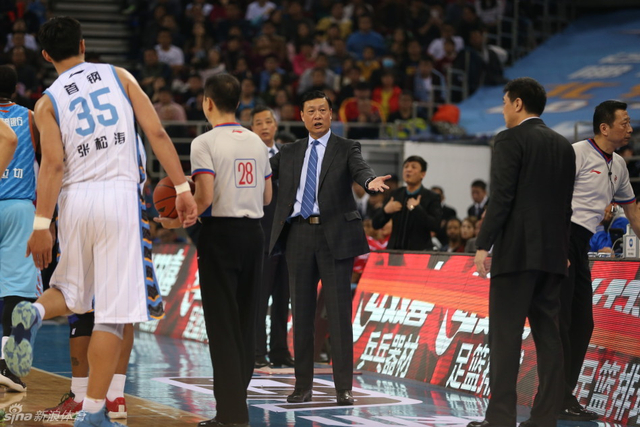 新疆主帅李秋平