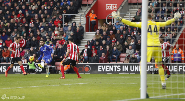 法布雷加斯破门瞬间