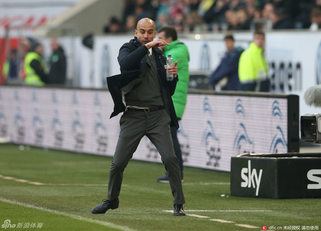 瓜帅场边激情指挥