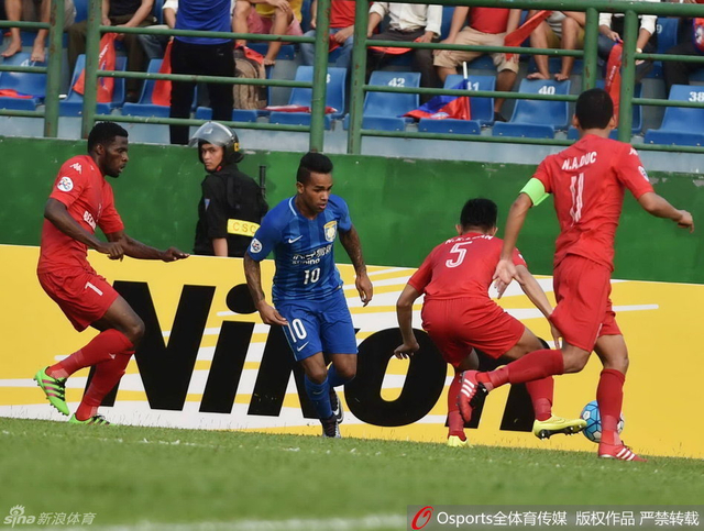 特谢拉陷入包围圈