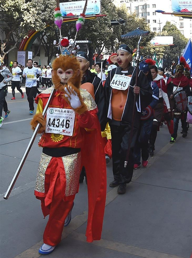  昆明高原半程马拉松赛落幕