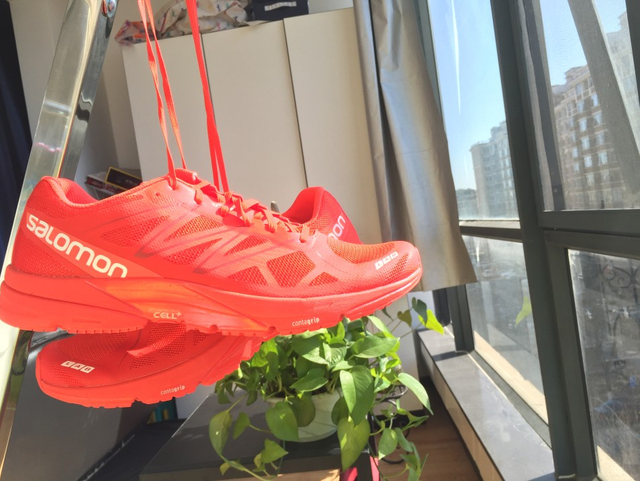 【装备控】小红鞋二代细节谍照