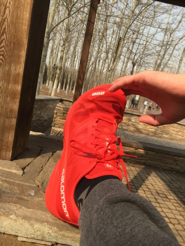 【装备控】小红鞋二代细节谍照