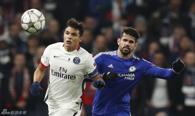 席尔瓦与科斯塔拼抢