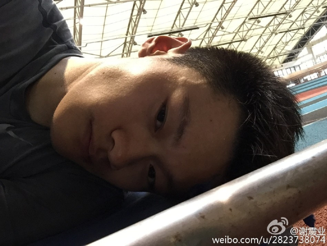田径小鲜肉谢震业帅气照