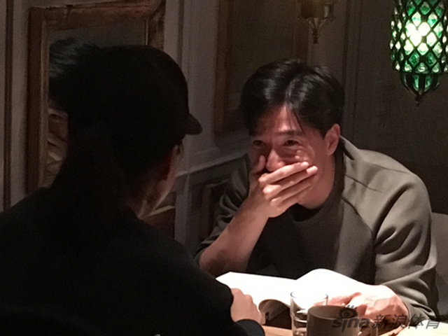 刘翔吴莎咖啡馆甜蜜约会