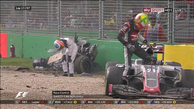 阿隆索发生严重撞车事故