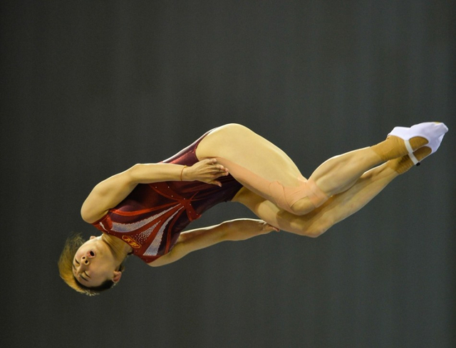 何雯娜空中姿态