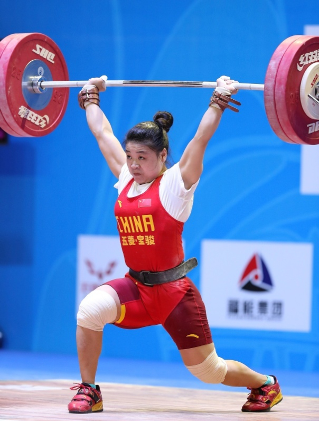 陈桂明在挺举比赛中