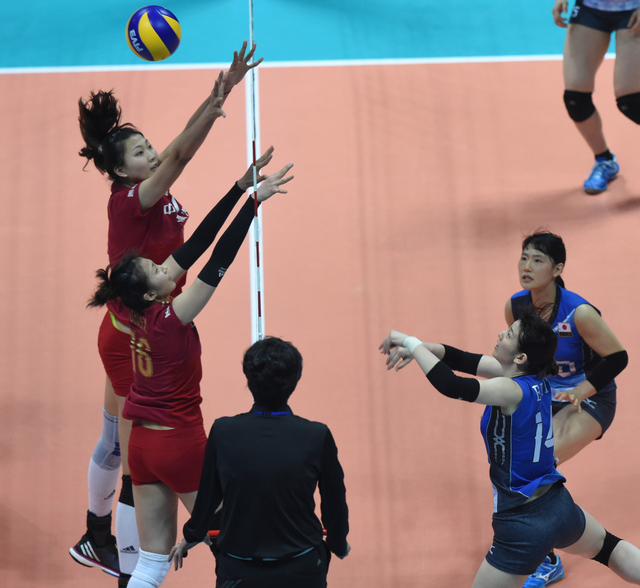 袁心玥丁霞拦网