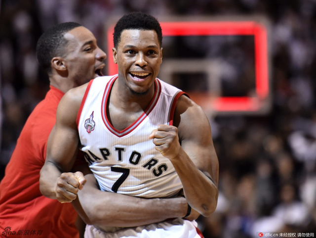 洛瑞命中压哨三分之后