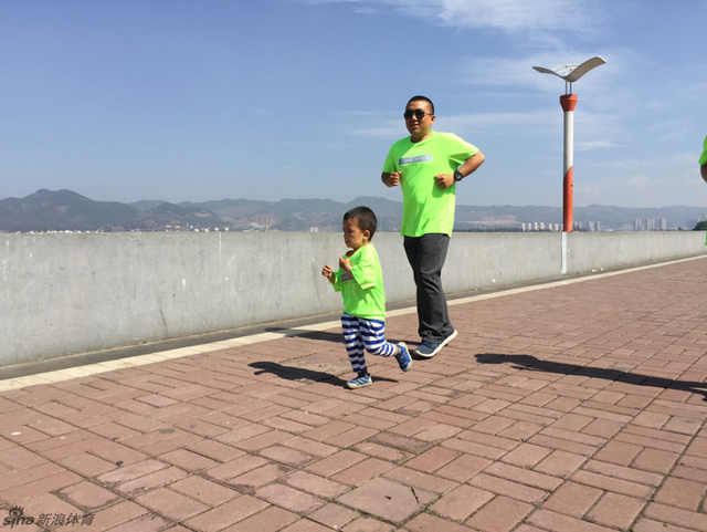 老爸，加把劲儿