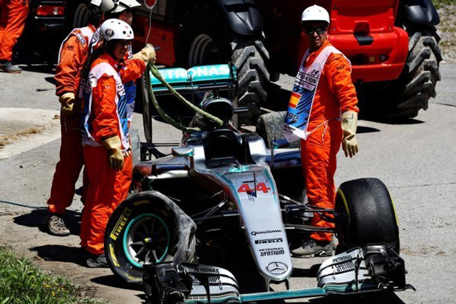 汉密尔顿赛车撞毁