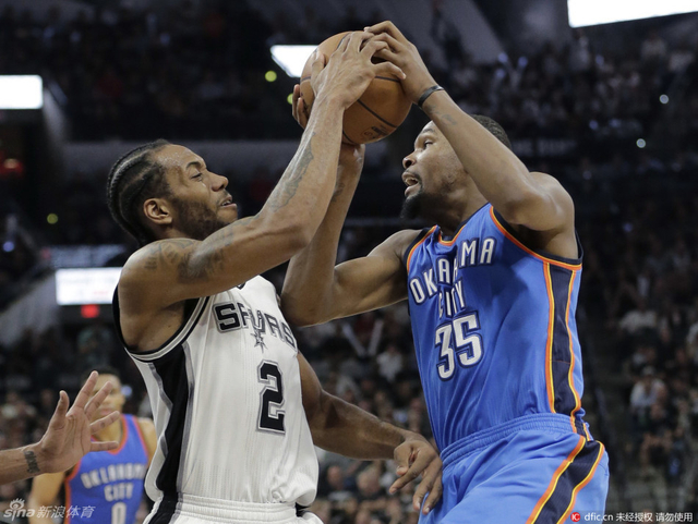 莱昂纳德和杜兰特争球