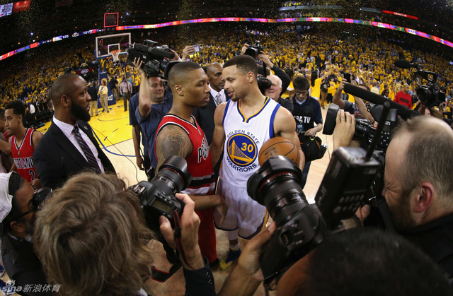 开拓者121-125勇士