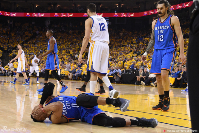 威少遭到博古特的凶狠犯规