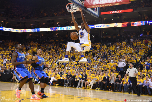 伊戈达拉篮下暴扣