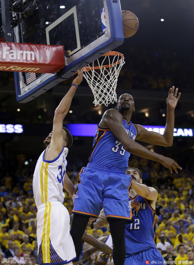 杜兰特残暴封盖 扇飞库里