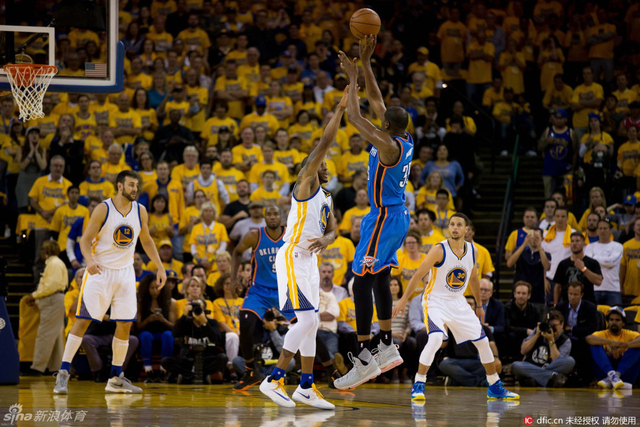 杜兰特三分出手