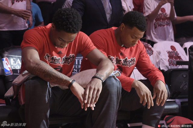 猛龙双枪赛前祈祷