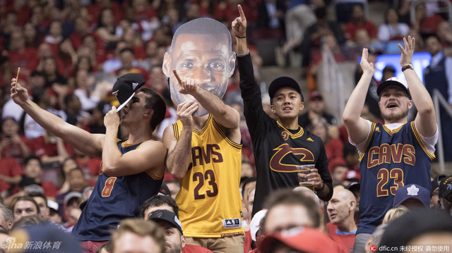 骑士球迷客场助威