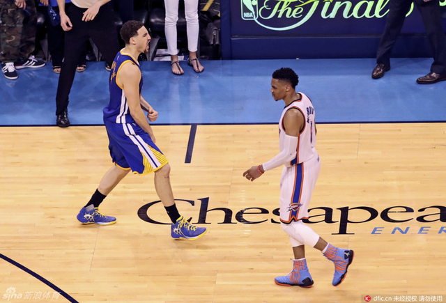 怒吼的汤神和落寞的威少