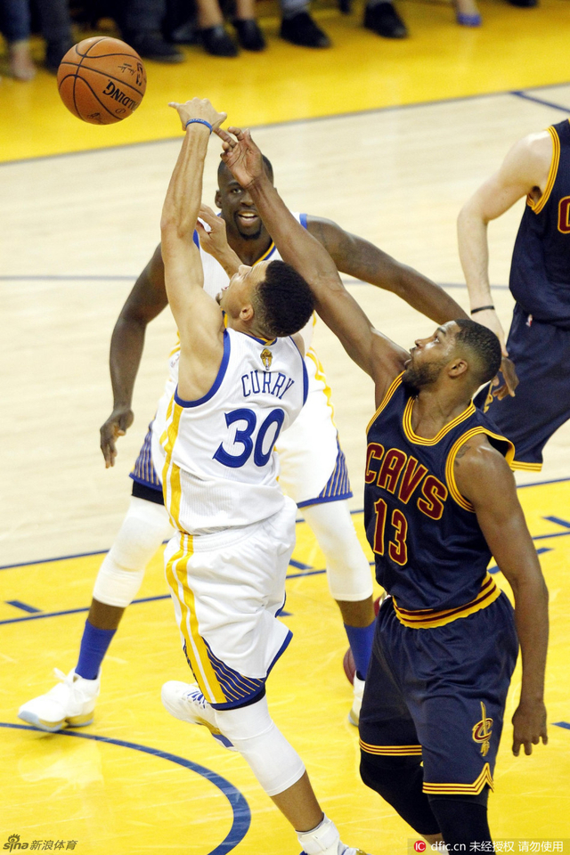 库里争球