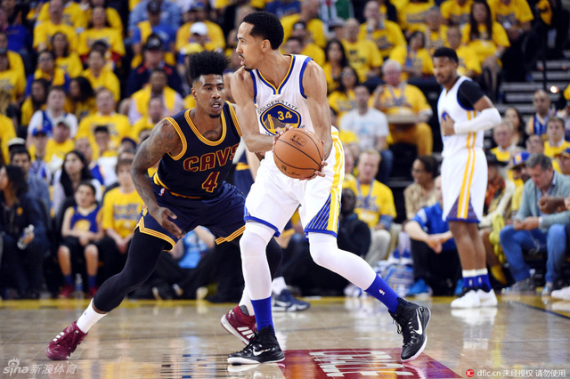 利文斯顿持球面对香波特