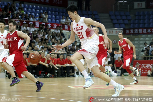 胡金秋快下反击