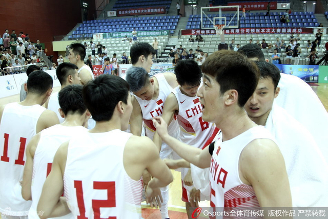 国奥队庆祝胜利