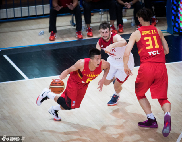 郭艾伦王哲林挡拆配合