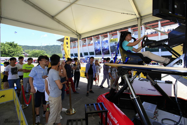 商业区-驾驶GT模拟器体验赛车乐趣