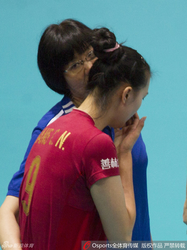 郎平耳语张常宁