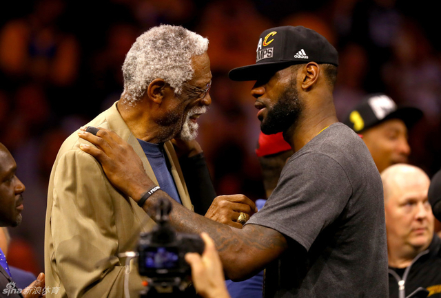 拉塞尔与詹皇交流