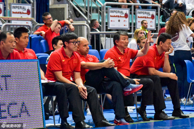 中国男篮教练组