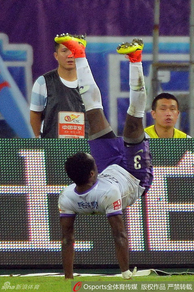 赞纳迪内高难度动作