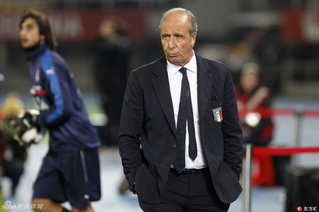 文图拉场边指挥