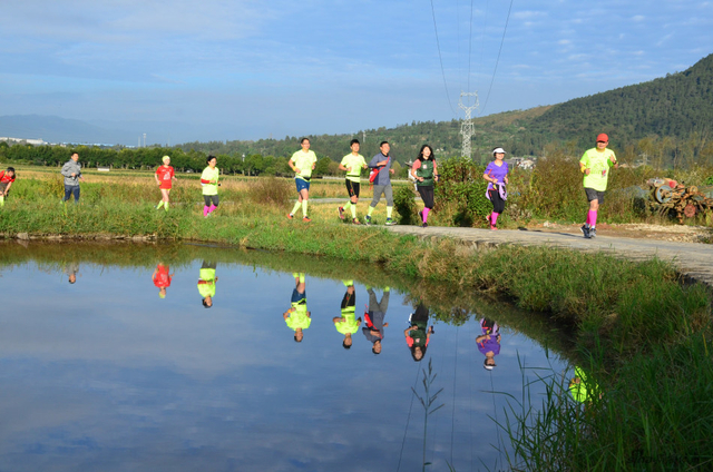 首都媒体跑团出征腾马