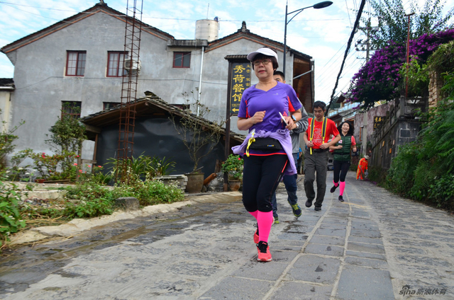 首都媒体跑团出征腾马