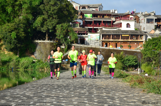 首都媒体跑团出征腾马