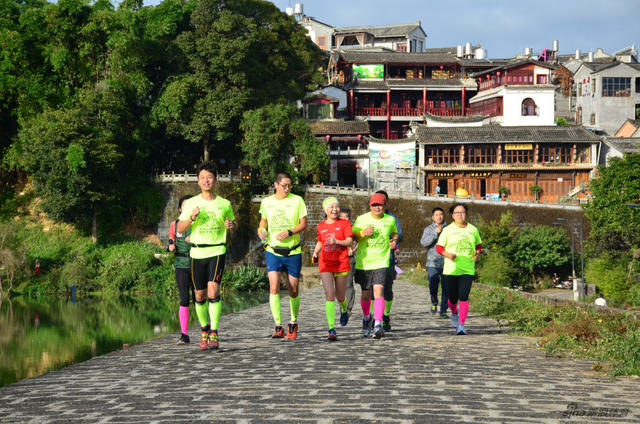 首都媒体跑团出征腾马