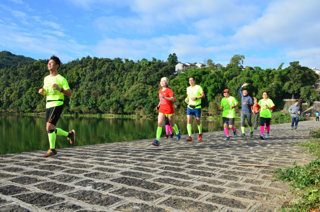 首都媒体跑团出征腾马