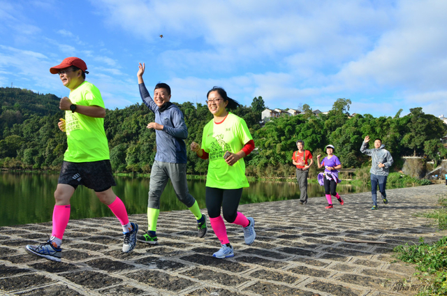 首都媒体跑团出征腾马